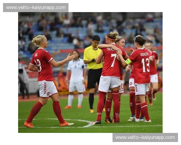 极北之境的玫瑰战争：挪威女足VS丹麦，谁才是斯堪的纳维亚真正的女王？